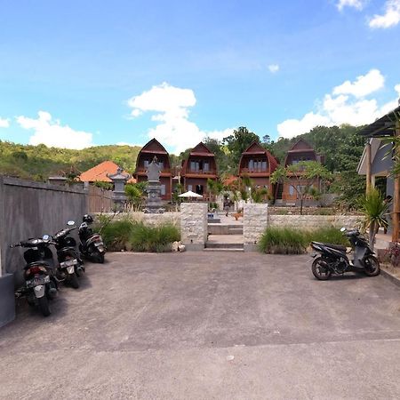 Adara Beach Huts Batununggul エクステリア 写真